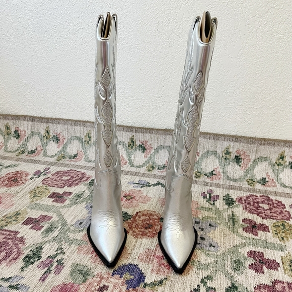 New Steve Madden Kinzee Pointed Toe Cowboy Boots - Picture 9 of 12